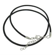 Halskæde af 3.5 mm silkesnor med forlænger. Sort. 47 cm